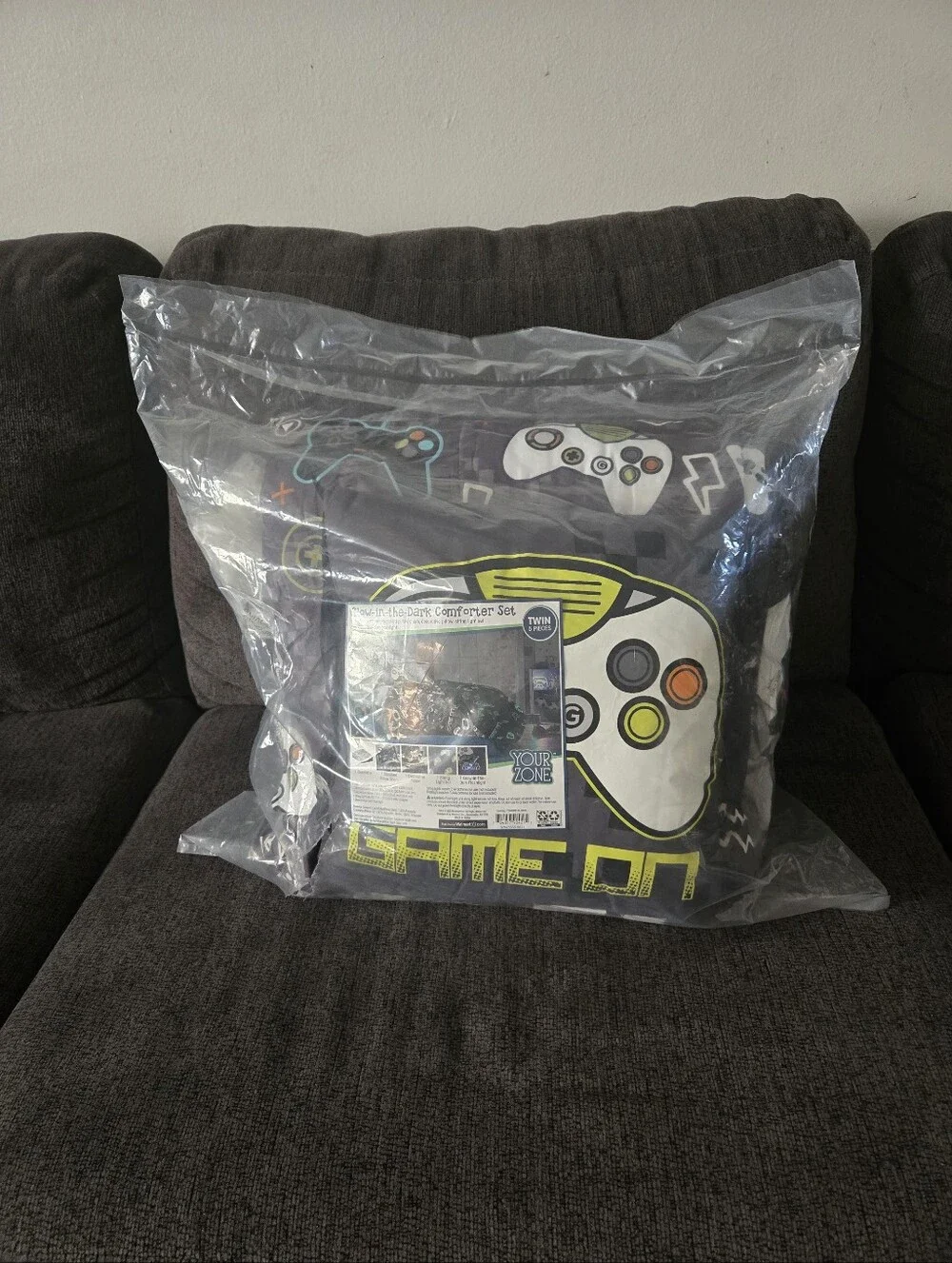 New Twin 5-Piece Glow-in-the-Dark Gamer Comforter Set.